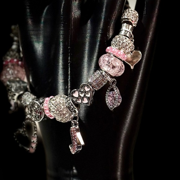 Elegant Silver and Pink Charm Bracelet - Picture 4 of 6